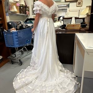 Vintage wedding dress